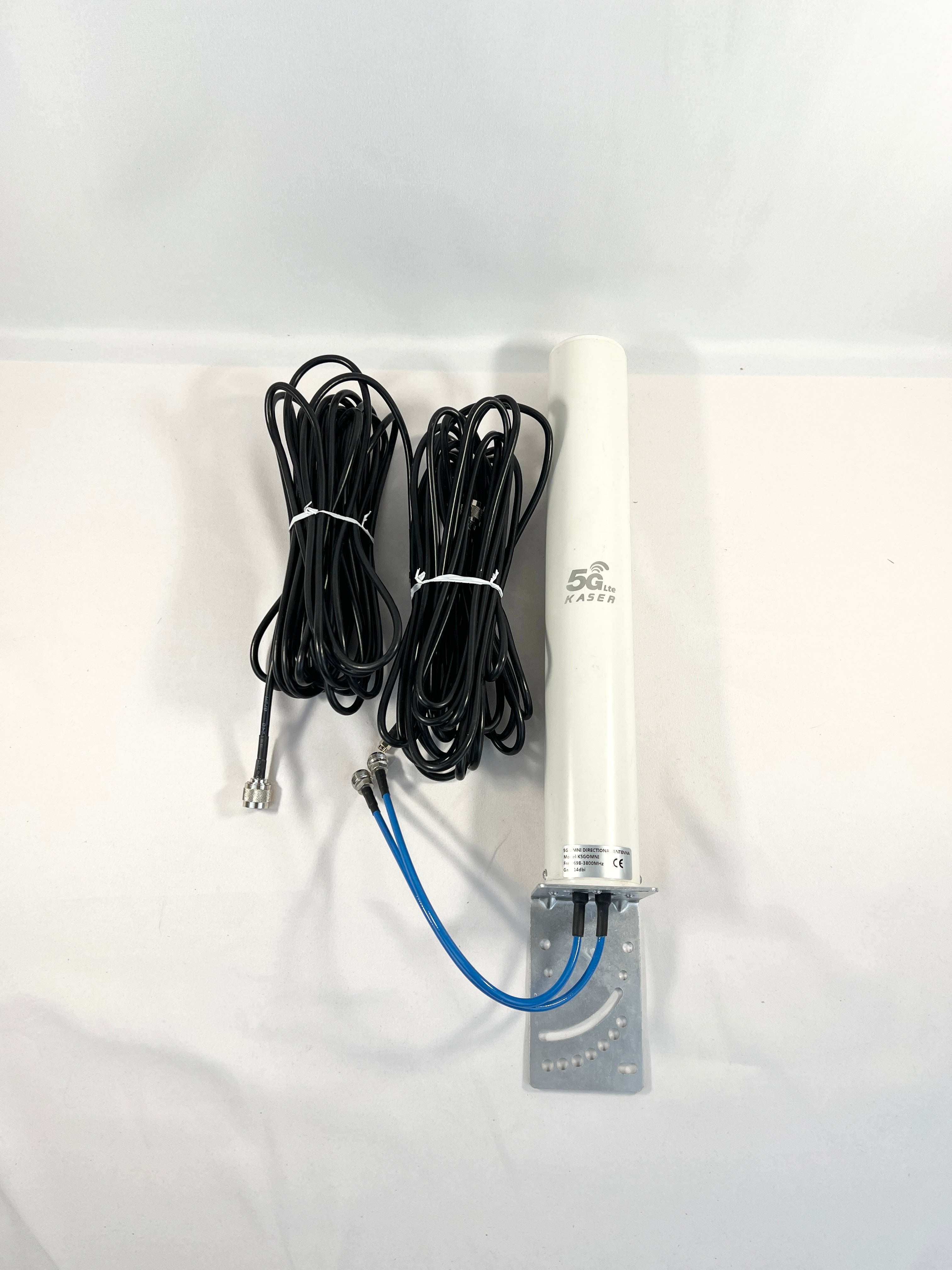 5G antena — K5GOMNI (690–960, 1710–2700, 3300–3800 MHz) 5G antena — K5GOMNI (690–960, 1710–2700, 3300–3800 MHz)
